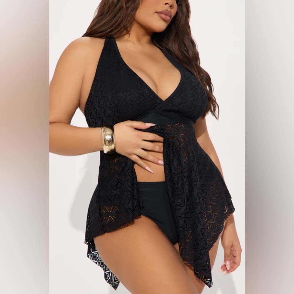 Extremely Flattering lacy tankini two piece bikini set